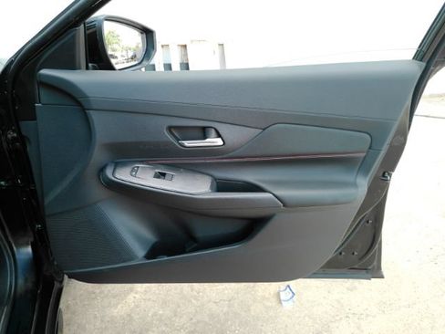 Used 2026 Nissan Sentra SR w/ Floor Mat Package FWD image 17