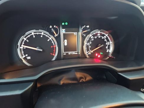 Used 2022 Toyota 4Runner Limited AWD/4WD image 11