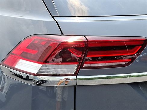 Used 2023 Volkswagen Atlas Cross Sport SEL image 10
