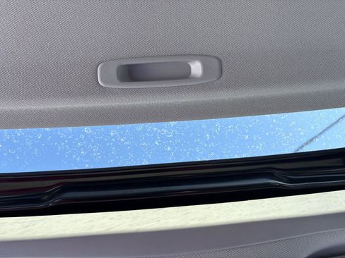 Used 2020 Toyota Sienna XLE image 19