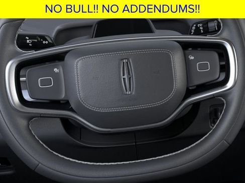 New 2025 Lincoln Navigator Reserve image 13