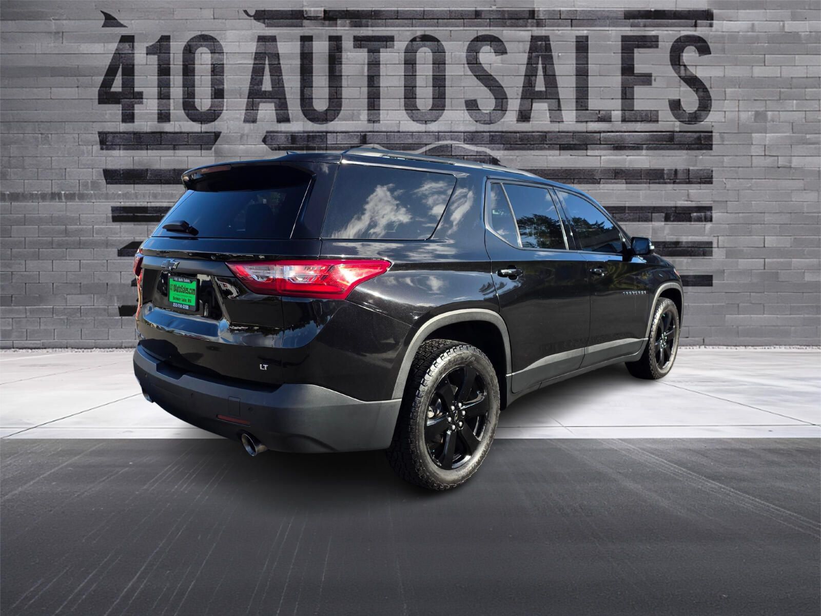Used 2019 Chevrolet Traverse LT w/ LT Premium Package AWD/4WD image 3