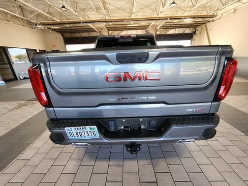 Used 2021 GMC Sierra 1500 AT4 w/ AT4 Premium Package AWD/4WD image 5