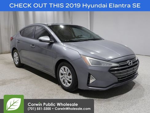 Used 2019 Hyundai Elantra SE FWD image 1