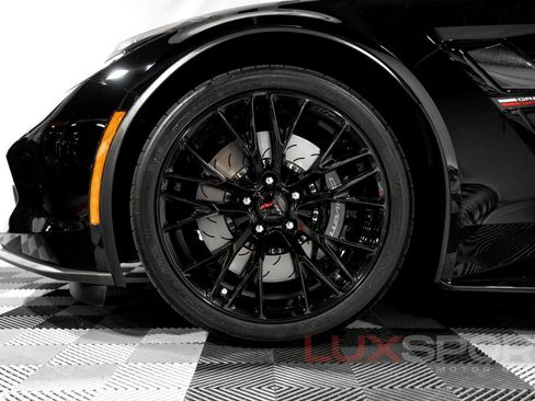 Used 2019 Chevrolet Corvette Grand Sport w/ Carbon Flash Badge Package RWD image 7