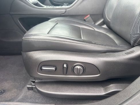 Used 2020 GMC Acadia SLT image 18