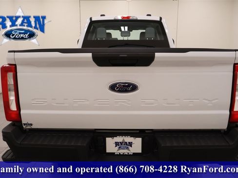 New 2025 Ford F250 XL w/ FX4 Off-Road Package image 4