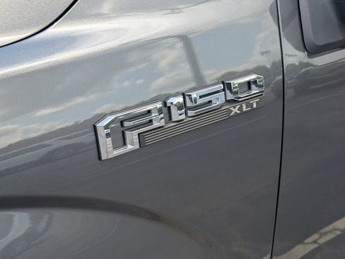 Used 2019 Ford F150 XLT w/ Equipment Group 302A Luxury AWD/4WD image 9