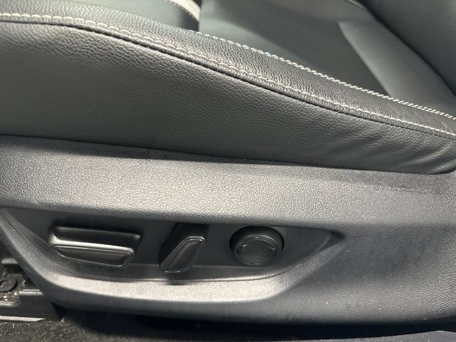 Used 2025 Toyota Camry SE FWD image 17