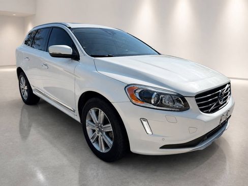 Used 2017 Volvo XC60 T5 Inscription w/ Preferred Option Package FWD image 1