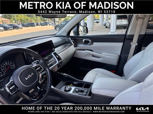 Used 2023 Kia Sorento EX AWD/4WD image 15