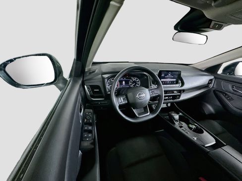 Used 2026 Nissan Rogue SV FWD image 18