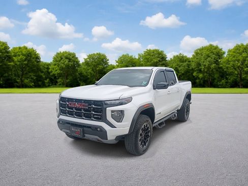 Used 2026 GMC Canyon AT4 w/ AT4 Premium Package AWD/4WD image 3
