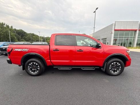 Used 2023 Nissan Titan PRO-4X w/ Pro-4x Convenience Package AWD/4WD image 18