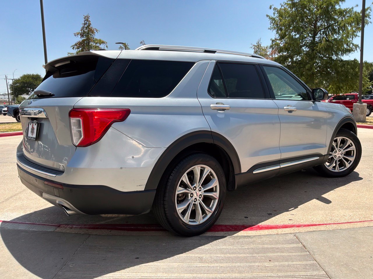 Used 2023 Ford Explorer Limited RWD image 5