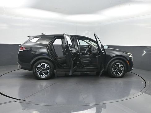 Used 2023 Kia Sportage LX FWD image 35