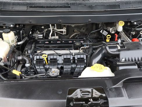 Used 2019 Dodge Journey SE image 17