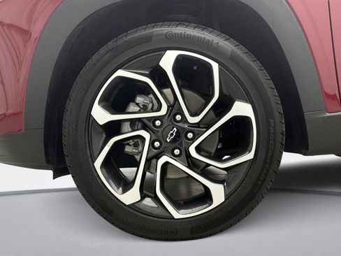 Used 2024 Chevrolet Trax RS w/ Driver Confidence Package FWD image 23