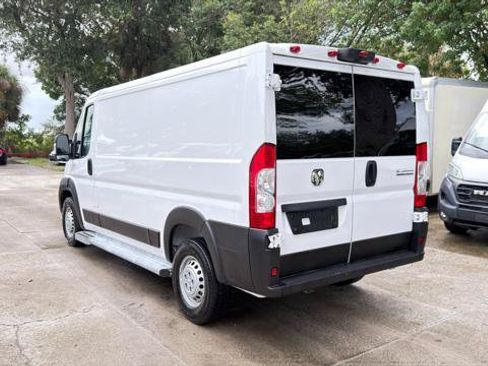 Used 2025 RAM ProMaster 2500 w/ U-Haul Equipment Group FWD image 6