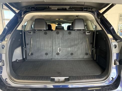 Used 2022 Toyota Highlander XLE image 36