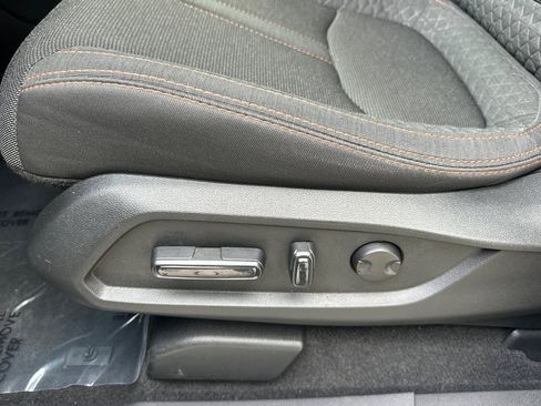 Certified 2025 Honda Pilot Sport image 14