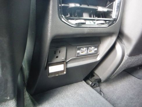 Certified 2024 Jeep Grand Cherokee Altitude AWD/4WD image 39