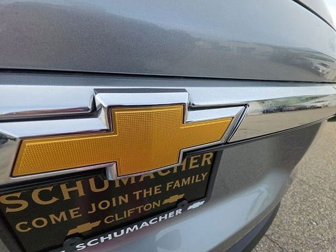 Used 2023 Chevrolet Traverse LT AWD/4WD image 39