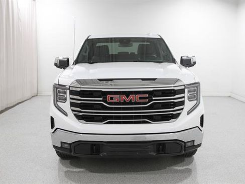 Used 2025 GMC Sierra 1500 SLT AWD/4WD image 2