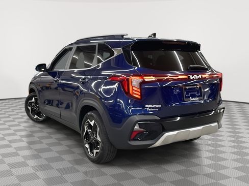 Used 2024 Kia Seltos EX image 4