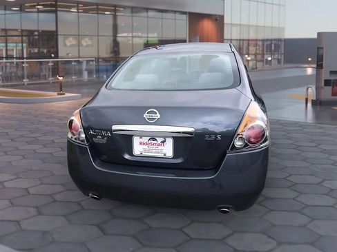 Used 2010 Nissan Altima 2.5 S FWD image 9