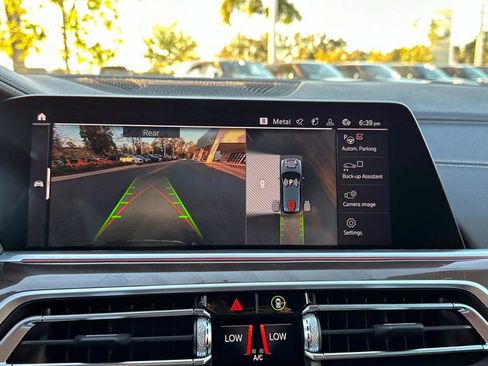 Used 2022 BMW X5 xDrive40i w/ Premium Package image 22