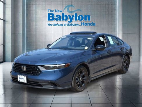 Used 2025 Honda Accord SE image 1