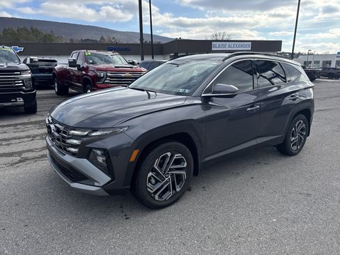 Used 2025 Hyundai Tucson Limited image 8