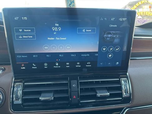 Used 2023 Lincoln Navigator L Reserve image 11