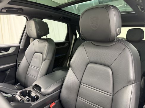 Certified 2026 Porsche Cayenne S AWD/4WD image 35