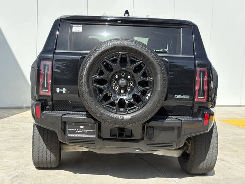 Used 2025 GMC Hummer EV 2X AWD/4WD image 8