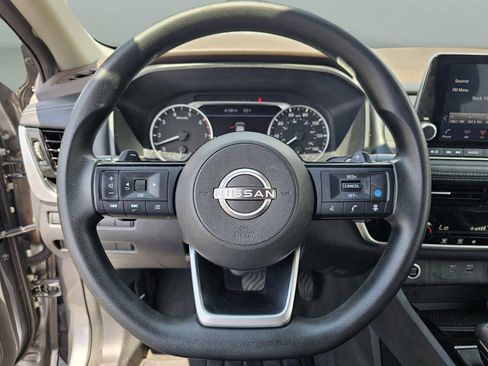 Used 2022 Nissan Rogue SV image 18