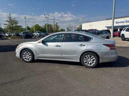 Used 2015 Nissan Altima 2.5 S w/ Power Driver Seat Package FWD image 9