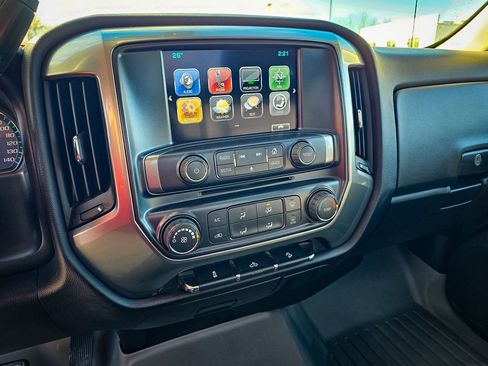 Used 2017 Chevrolet Silverado 1500 LT w/ LT Convenience Package image 22