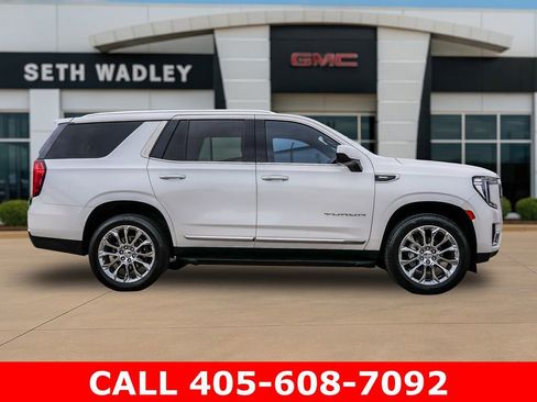 Used 2023 GMC Yukon SLT AWD/4WD image 8