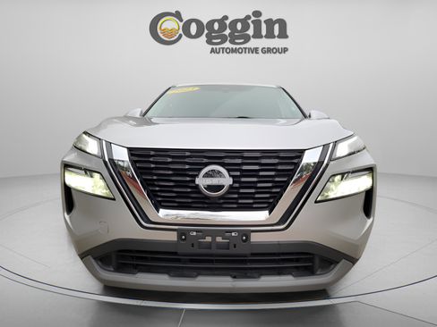 Used 2023 Nissan Rogue SV image 5