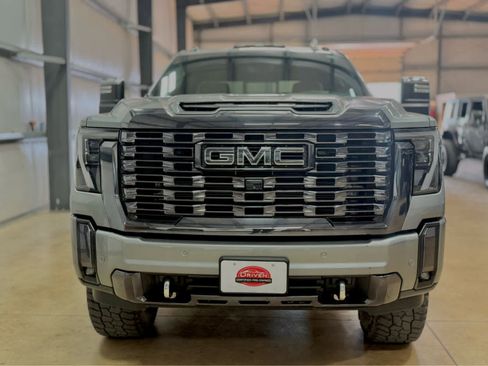 Used 2024 GMC Sierra 3500 Denali Ultimate image 7