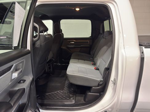Used 2022 RAM 1500 Big Horn AWD/4WD image 12