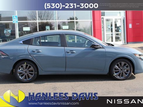 New 2026 Nissan Sentra SL w/ Floor Mat Package image 6