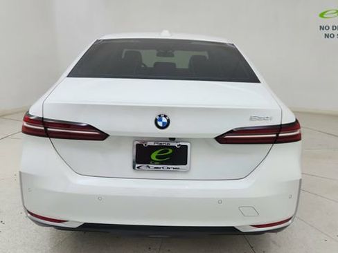 Used 2025 BMW 530i RWD image 5