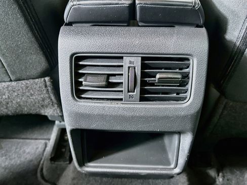 Used 2023 Nissan Rogue S FWD image 28