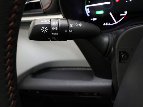 Used 2023 Toyota Sienna XSE w/ XSE Plus Package AWD/4WD image 27
