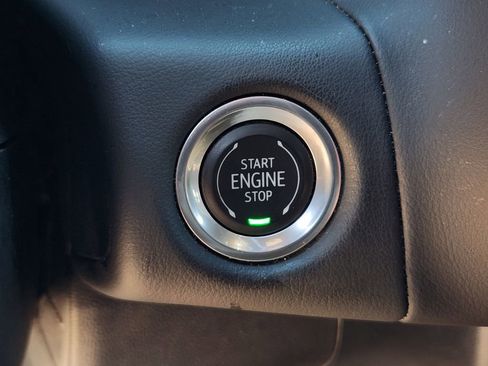 Used 2021 Chevrolet Tahoe LS image 25