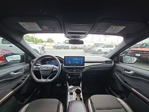 Used 2024 Ford Escape ST-Line Select w/ Tech Pack #2 AWD/4WD image 2