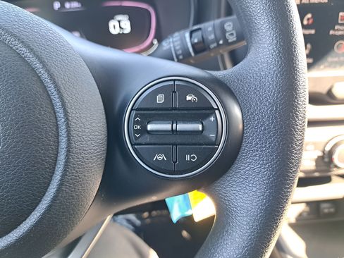 Used 2023 Kia Soul LX w/ Option Group 015 FWD image 26